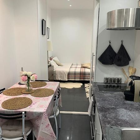 Charmant Appartement - Paris 18 Екстериор снимка